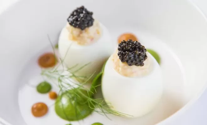 Comment déguster le Caviar…conseils de la Saumoneraie St-Martin à Pertuis, Pertuis, Saumoneraie Saint-Martin